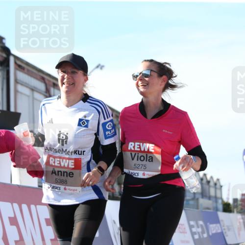 03.10.2025 - Köhlbrandbrückenlauf Jannik Wohlers http://msf.ph/oto/9130299 03.10.2025 13:46:51 Ziel 5275, 5295, 5372, 5388, 5759 meine-sportfotos.de