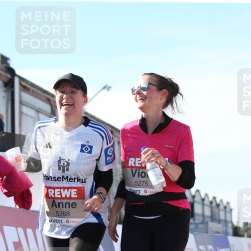 03.10.2025 - Köhlbrandbrückenlauf Jannik Wohlers http://msf.ph/oto/9130302 03.10.2025 13:46:51 Ziel 5275, 5295, 5372, 5388, 5759 meine-sportfotos.de