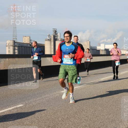 03.10.2025 - Köhlbrandbrückenlauf Lena Gebhardt http://msf.ph/oto/9130305 03.10.2025 09:49:25 Position 2 3484 meine-sportfotos.de