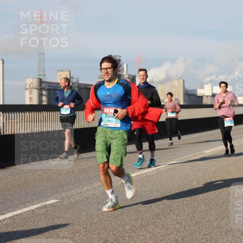 03.10.2025 - Köhlbrandbrückenlauf Lena Gebhardt http://msf.ph/oto/9130310 03.10.2025 09:49:26 Position 2 3484 meine-sportfotos.de