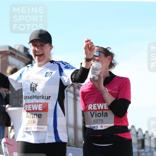 03.10.2025 - Köhlbrandbrückenlauf Jannik Wohlers http://msf.ph/oto/9130311 03.10.2025 13:46:51 Ziel 5275, 5295, 5372, 5388, 5759 meine-sportfotos.de