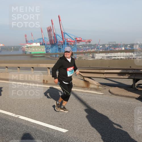 03.10.2025 - Köhlbrandbrückenlauf Yannick Fuchs http://msf.ph/oto/9130322 03.10.2025 09:02:40 Position 2 2223, 28, 118 meine-sportfotos.de