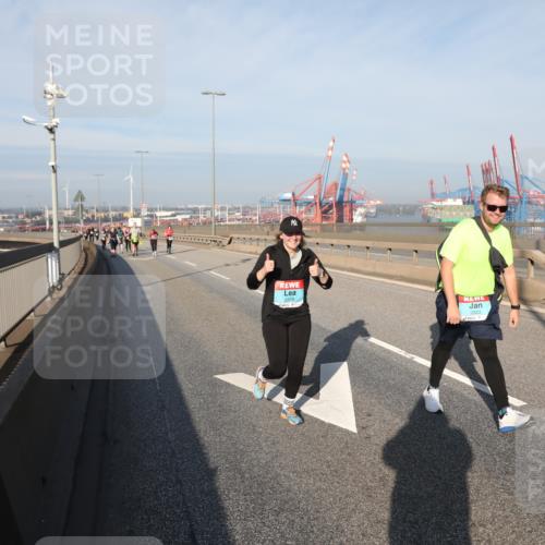 03.10.2025 - Köhlbrandbrückenlauf Yannick Fuchs http://msf.ph/oto/9130366 03.10.2025 09:02:41 Position 2 2378, 2223 meine-sportfotos.de