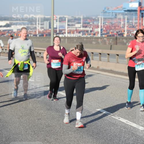 03.10.2025 - Köhlbrandbrückenlauf Yannick Fuchs http://msf.ph/oto/9130387 03.10.2025 09:02:52 Position 2 8877, 2575 meine-sportfotos.de