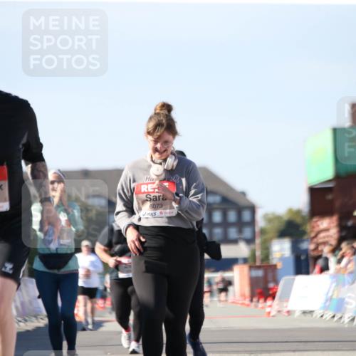 03.10.2025 - Köhlbrandbrückenlauf Jannik Wohlers http://msf.ph/oto/9130457 03.10.2025 13:47:09 Ziel 5136, 5635, 5636, 6073, 6558 meine-sportfotos.de
