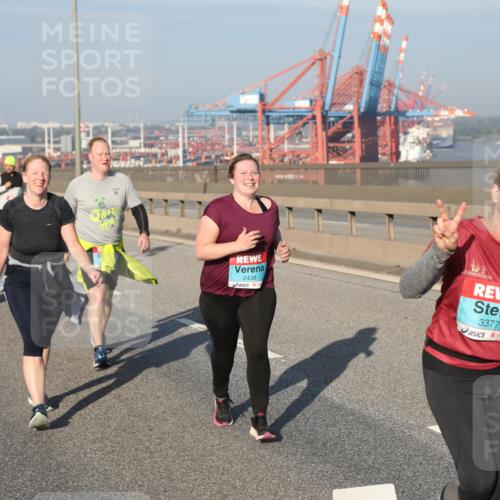 03.10.2025 - Köhlbrandbrückenlauf Yannick Fuchs http://msf.ph/oto/9130458 03.10.2025 09:02:55 Position 2 2438, 3377 meine-sportfotos.de