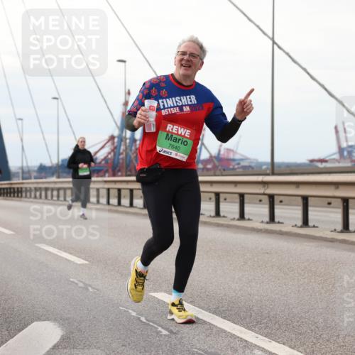 03.10.2025 - Köhlbrandbrückenlauf Lena Gebhardt http://msf.ph/oto/9130470 03.10.2025 16:06:03 Position 2 2025, 7640 meine-sportfotos.de