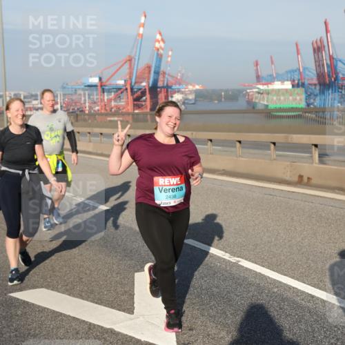 03.10.2025 - Köhlbrandbrückenlauf Yannick Fuchs http://msf.ph/oto/9130491 03.10.2025 09:02:56 Position 2 2438 meine-sportfotos.de