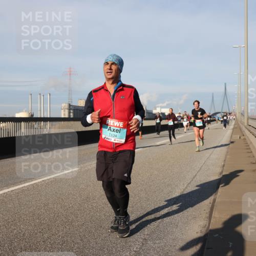 03.10.2025 - Köhlbrandbrückenlauf Lena Gebhardt http://msf.ph/oto/9130506 03.10.2025 09:49:32 Position 2 1134 meine-sportfotos.de