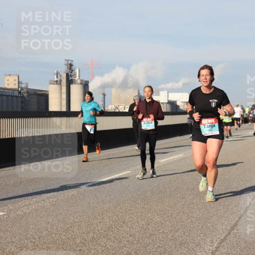 03.10.2025 - Köhlbrandbrückenlauf Lena Gebhardt http://msf.ph/oto/9130524 03.10.2025 09:49:33 Position 2 1412 meine-sportfotos.de