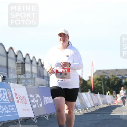 03.10.2025 - Köhlbrandbrückenlauf Jannik Wohlers http://msf.ph/oto/9130560 03.10.2025 13:47:28 Ziel 5534 meine-sportfotos.de