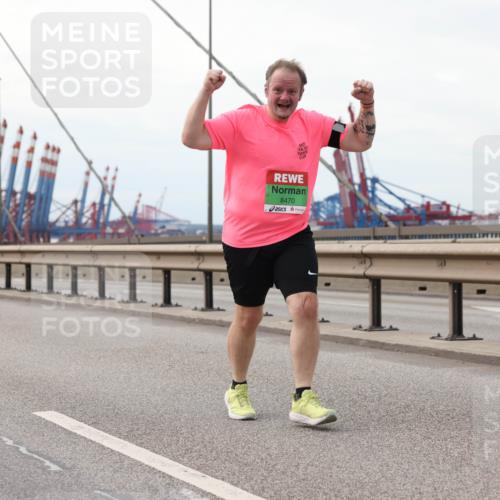 03.10.2025 - Köhlbrandbrückenlauf Lena Gebhardt http://msf.ph/oto/9130568 03.10.2025 16:06:15 Position 2 8470 meine-sportfotos.de