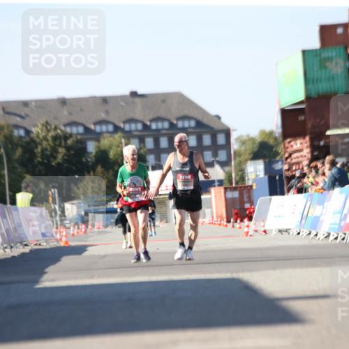 03.10.2025 - Köhlbrandbrückenlauf Jannik Wohlers http://msf.ph/oto/9130635 03.10.2025 13:47:59 Ziel 4980 meine-sportfotos.de