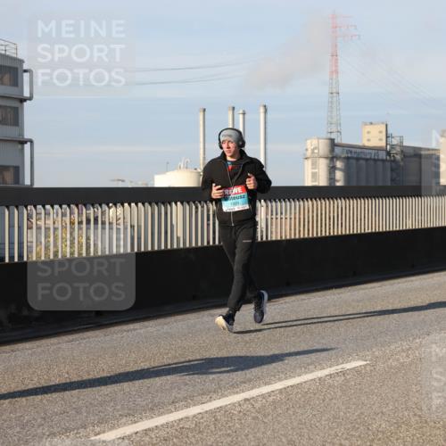 03.10.2025 - Köhlbrandbrückenlauf Lena Gebhardt http://msf.ph/oto/9130641 03.10.2025 09:49:37 Position 2 1559 meine-sportfotos.de