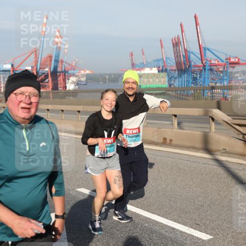 03.10.2025 - Köhlbrandbrückenlauf Yannick Fuchs http://msf.ph/oto/9130656 03.10.2025 09:03:03 Position 2 255, 1729 meine-sportfotos.de