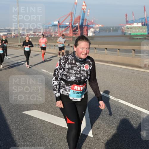 03.10.2025 - Köhlbrandbrückenlauf Yannick Fuchs http://msf.ph/oto/9130675 03.10.2025 09:03:04 Position 2 255 meine-sportfotos.de