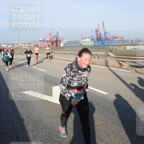 03.10.2025 - Köhlbrandbrückenlauf Yannick Fuchs http://msf.ph/oto/9130694 03.10.2025 09:03:05 Position 2 255 meine-sportfotos.de