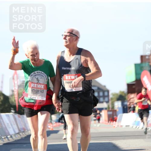 03.10.2025 - Köhlbrandbrückenlauf Jannik Wohlers http://msf.ph/oto/9130703 03.10.2025 13:48:11 Ziel 5735, 6164, 6165 meine-sportfotos.de