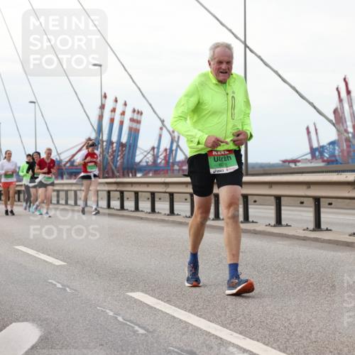 03.10.2025 - Köhlbrandbrückenlauf Lena Gebhardt http://msf.ph/oto/9130708 03.10.2025 16:06:28 Position 2 921 meine-sportfotos.de