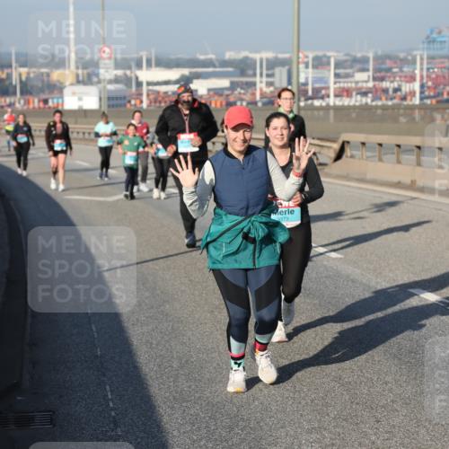 03.10.2025 - Köhlbrandbrückenlauf Yannick Fuchs http://msf.ph/oto/9130723 03.10.2025 09:03:06 Position 2 3373 meine-sportfotos.de