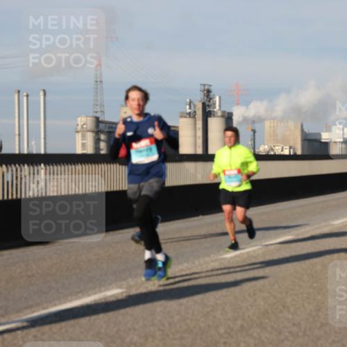 03.10.2025 - Köhlbrandbrückenlauf Lena Gebhardt http://msf.ph/oto/9130729 03.10.2025 09:49:40 Position 2  meine-sportfotos.de