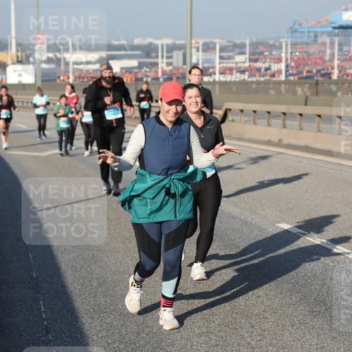 03.10.2025 - Köhlbrandbrückenlauf Yannick Fuchs http://msf.ph/oto/9130743 03.10.2025 09:03:07 Position 2  meine-sportfotos.de