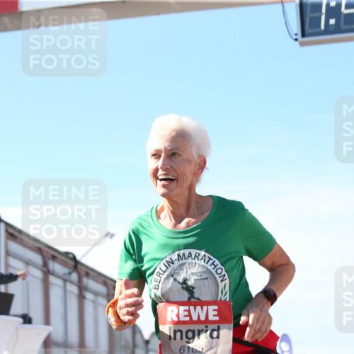 03.10.2025 - Köhlbrandbrückenlauf Jannik Wohlers http://msf.ph/oto/9130765 03.10.2025 13:48:15 Ziel 4824, 5735, 6164, 6165 meine-sportfotos.de