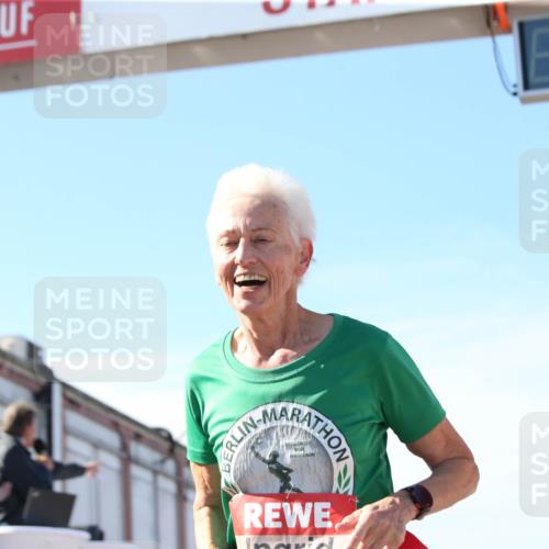 03.10.2025 - Köhlbrandbrückenlauf Jannik Wohlers http://msf.ph/oto/9130771 03.10.2025 13:48:15 Ziel 4824, 5735, 6164, 6165 meine-sportfotos.de