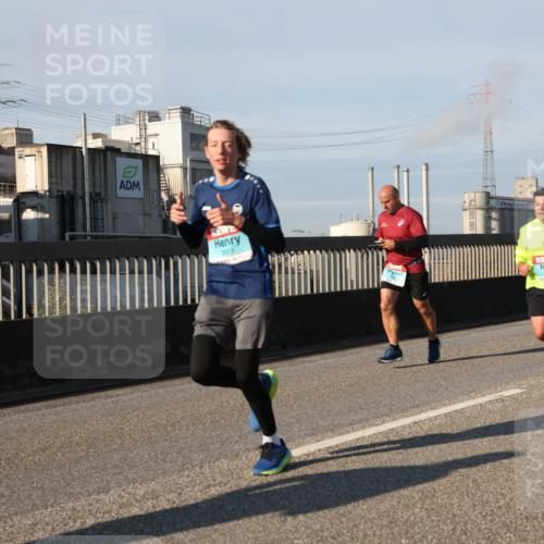 03.10.2025 - Köhlbrandbrückenlauf Lena Gebhardt http://msf.ph/oto/9130774 03.10.2025 09:49:41 Position 2 3379 meine-sportfotos.de