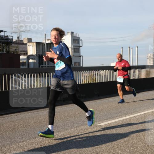 03.10.2025 - Köhlbrandbrückenlauf Lena Gebhardt http://msf.ph/oto/9130785 03.10.2025 09:49:41 Position 2 9, 3198 meine-sportfotos.de