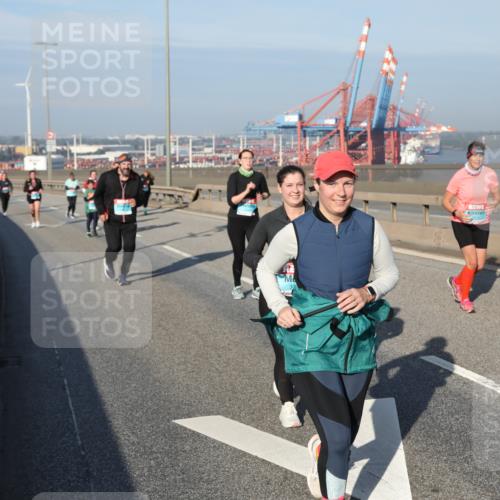 03.10.2025 - Köhlbrandbrückenlauf Yannick Fuchs http://msf.ph/oto/9130787 03.10.2025 09:03:09 Position 2  meine-sportfotos.de