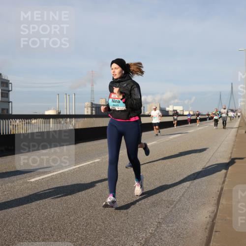 03.10.2025 - Köhlbrandbrückenlauf Lena Gebhardt http://msf.ph/oto/9130868 03.10.2025 09:49:43 Position 2 449 meine-sportfotos.de