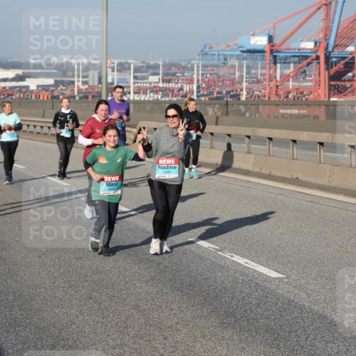 03.10.2025 - Köhlbrandbrückenlauf Yannick Fuchs http://msf.ph/oto/9130892 03.10.2025 09:03:13 Position 2 2899 meine-sportfotos.de