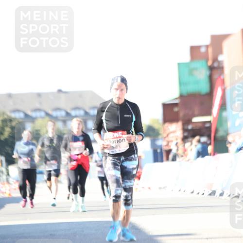03.10.2025 - Köhlbrandbrückenlauf Jannik Wohlers http://msf.ph/oto/9130964 03.10.2025 13:48:42 Ziel 5581 meine-sportfotos.de