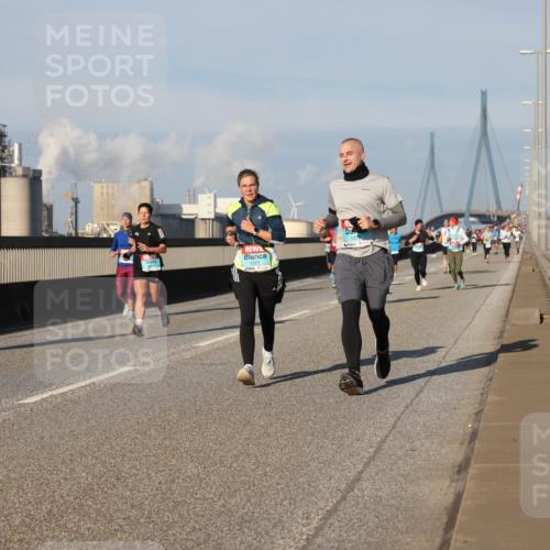03.10.2025 - Köhlbrandbrückenlauf Lena Gebhardt http://msf.ph/oto/9130986 03.10.2025 09:49:48 Position 2 9, 1377 meine-sportfotos.de