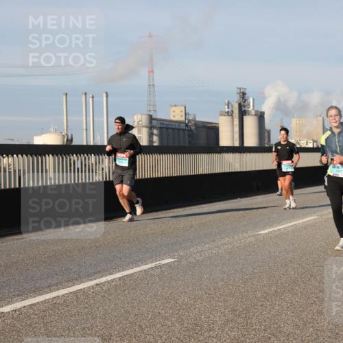 03.10.2025 - Köhlbrandbrückenlauf Lena Gebhardt http://msf.ph/oto/9131004 03.10.2025 09:49:49 Position 2 1378 meine-sportfotos.de