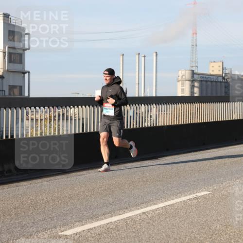 03.10.2025 - Köhlbrandbrückenlauf Lena Gebhardt http://msf.ph/oto/9131010 03.10.2025 09:49:49 Position 2 1199, 13 meine-sportfotos.de