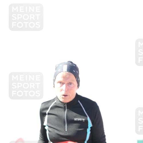 03.10.2025 - Köhlbrandbrückenlauf Jannik Wohlers http://msf.ph/oto/9131014 03.10.2025 13:48:48 Ziel 4157, 5216, 5581 meine-sportfotos.de