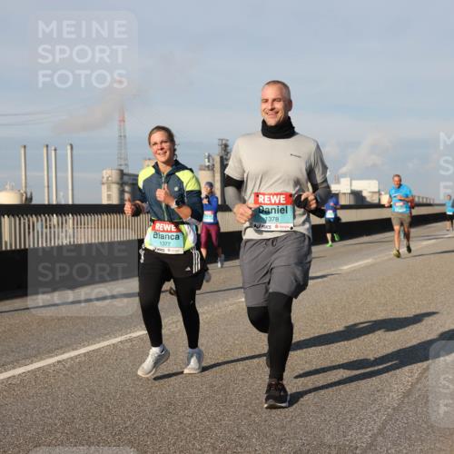 03.10.2025 - Köhlbrandbrückenlauf Lena Gebhardt http://msf.ph/oto/9131016 03.10.2025 09:49:50 Position 2 1377, 1378 meine-sportfotos.de