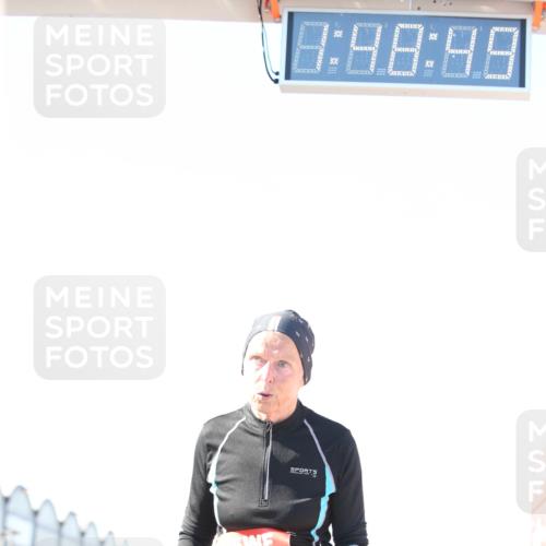 03.10.2025 - Köhlbrandbrückenlauf Jannik Wohlers http://msf.ph/oto/9131031 03.10.2025 13:48:50 Ziel 4157, 5216, 5497, 5581 meine-sportfotos.de