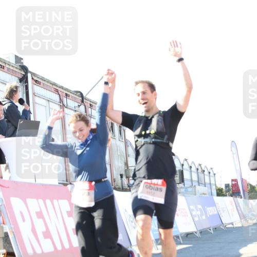 03.10.2025 - Köhlbrandbrückenlauf Jannik Wohlers http://msf.ph/oto/9131050 03.10.2025 13:48:54 Ziel 4157, 4273, 5216, 5497, 5581, 6096 meine-sportfotos.de