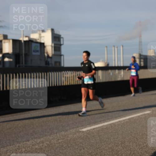 03.10.2025 - Köhlbrandbrückenlauf Lena Gebhardt http://msf.ph/oto/9131074 03.10.2025 09:49:51 Position 2  meine-sportfotos.de