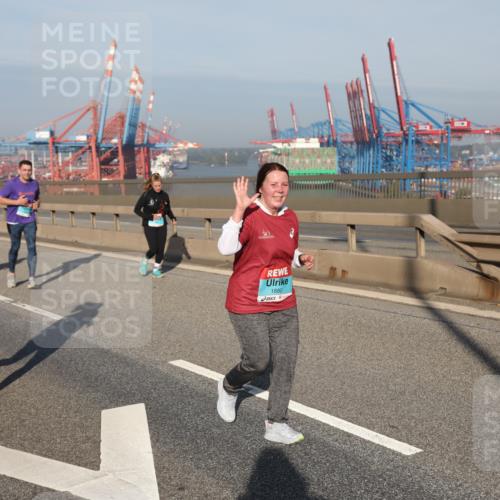 03.10.2025 - Köhlbrandbrückenlauf Yannick Fuchs http://msf.ph/oto/9131079 03.10.2025 09:03:18 Position 2 1880 meine-sportfotos.de