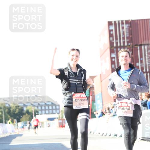 03.10.2025 - Köhlbrandbrückenlauf Jannik Wohlers http://msf.ph/oto/9131081 03.10.2025 13:48:58 Ziel 4157, 4273, 5216, 5497, 6096 meine-sportfotos.de