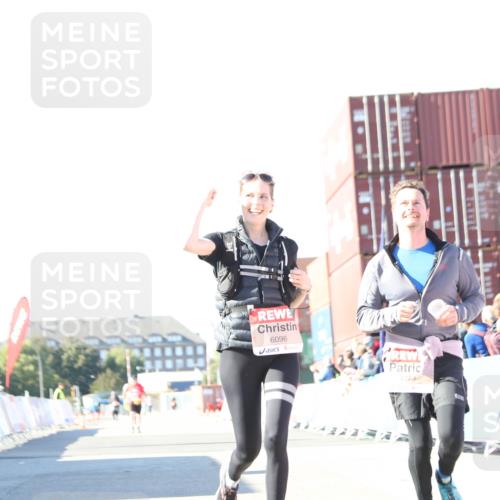 03.10.2025 - Köhlbrandbrückenlauf Jannik Wohlers http://msf.ph/oto/9131086 03.10.2025 13:48:58 Ziel 4157, 4273, 5216, 5497, 6096 meine-sportfotos.de