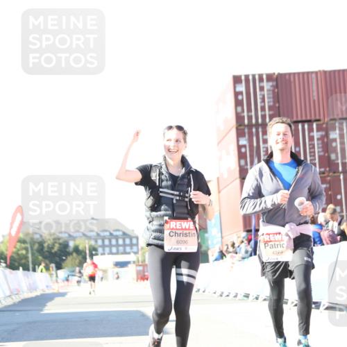 03.10.2025 - Köhlbrandbrückenlauf Jannik Wohlers http://msf.ph/oto/9131089 03.10.2025 13:48:58 Ziel 4157, 4273, 5216, 5497, 6096 meine-sportfotos.de
