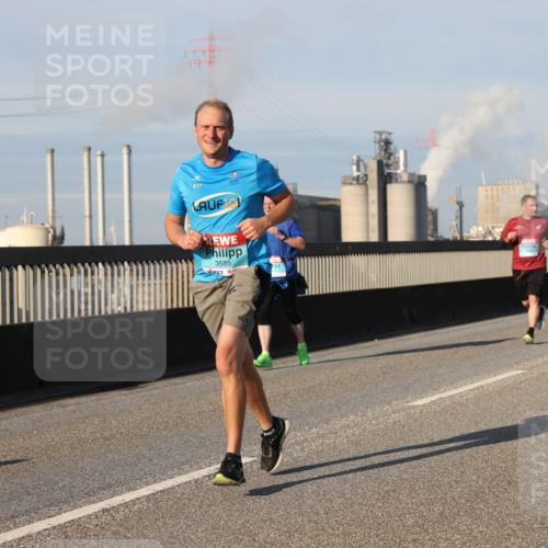 03.10.2025 - Köhlbrandbrückenlauf Lena Gebhardt http://msf.ph/oto/9131135 03.10.2025 09:49:54 Position 2 10, 3585 meine-sportfotos.de