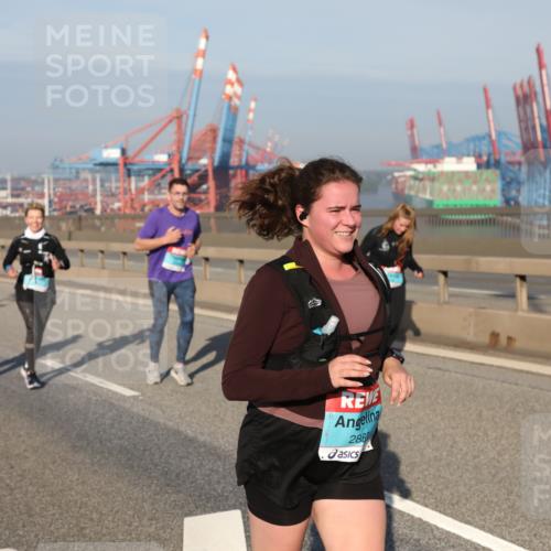 03.10.2025 - Köhlbrandbrückenlauf Yannick Fuchs http://msf.ph/oto/9131139 03.10.2025 09:03:20 Position 2 286 meine-sportfotos.de