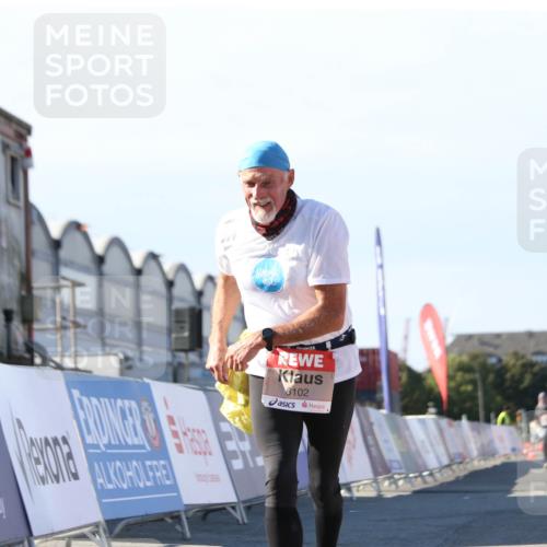 03.10.2025 - Köhlbrandbrückenlauf Jannik Wohlers http://msf.ph/oto/9131176 03.10.2025 13:49:25 Ziel 5736, 6102 meine-sportfotos.de