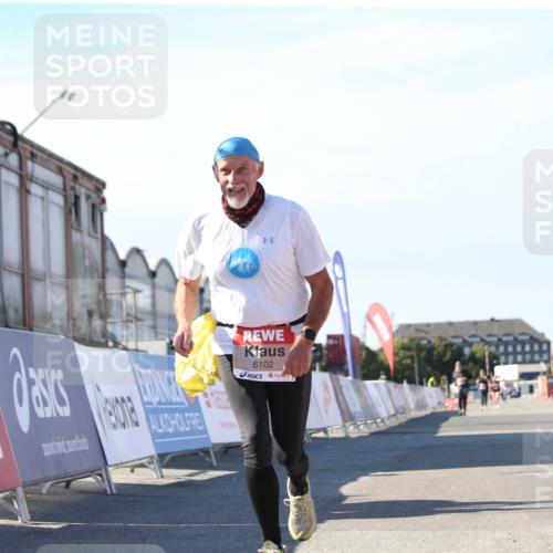 03.10.2025 - Köhlbrandbrückenlauf Jannik Wohlers http://msf.ph/oto/9131192 03.10.2025 13:49:26 Ziel 5736, 6102 meine-sportfotos.de